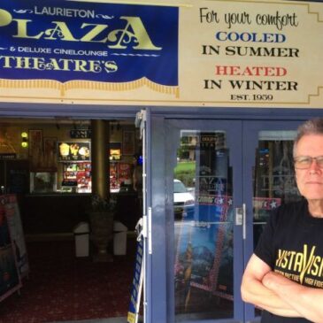 Passionate Laurieton cinema owner brings theatre magic from days gone by to life – ABC News (Australian Broadcasting Corporation)