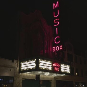 Music Box Theater restores marquee | abc7chicago.com